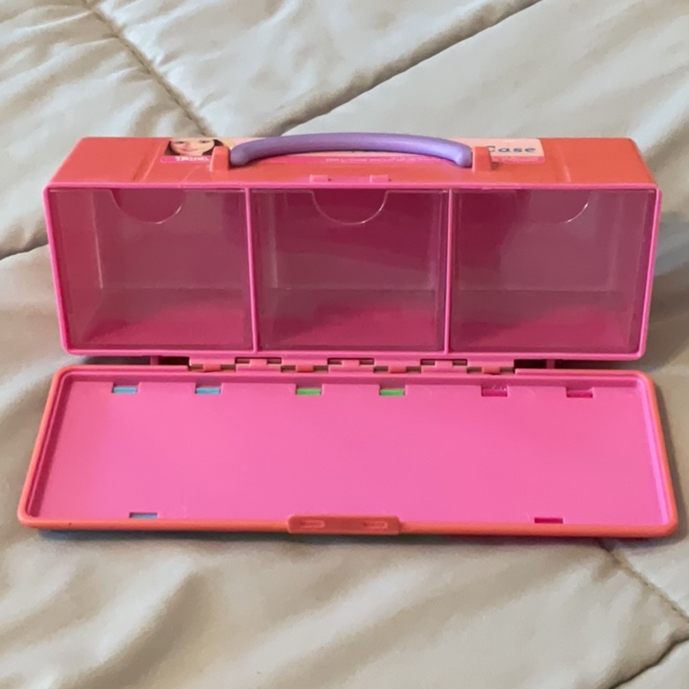 Barbie Accessory Case - Picture 12 of 14